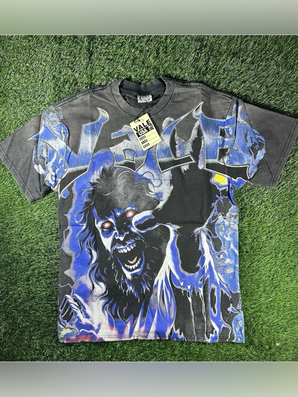 Vale Graphic T Shirt Size M